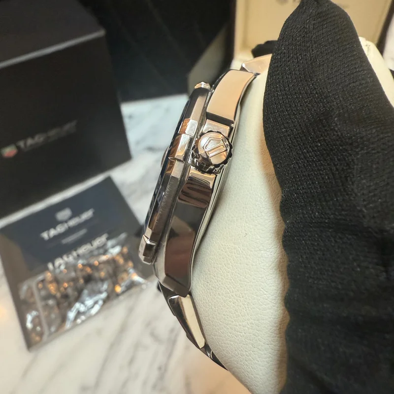 Thumb Aquaracer 300M Calibre 5 43 Stainless Steel / Blue / Steel